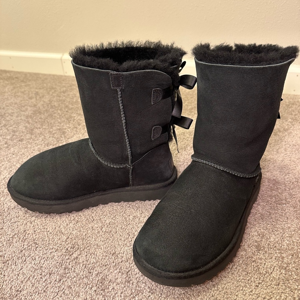 Bailey Bow Women’s UGG Boot size 8